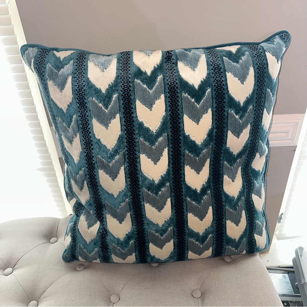 Alaya Decorative Throw Pillows Size 24X24 luxurious Medellin style square NWOT